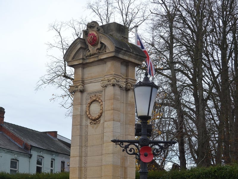 Hundreds gather at Broad Green in Wellingborough to pay respects at Remembrance Sunday service