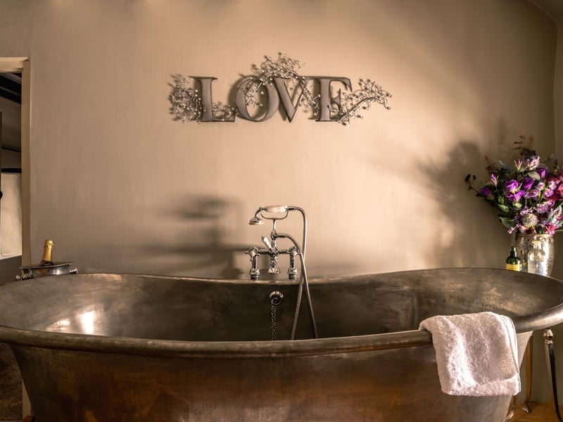 Copper bath for two lovers