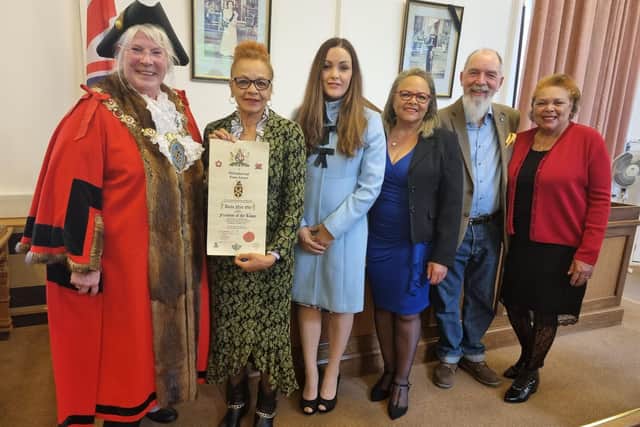 l-r Mayor of Wellingborough Cllr Lora Lawman, Anita Neil, Charlotte Neil (daughter), Linda Neil-Smith (sister), Neil Arrowsmith (brother-in-law) and Catherine Arrowsmith (sister)