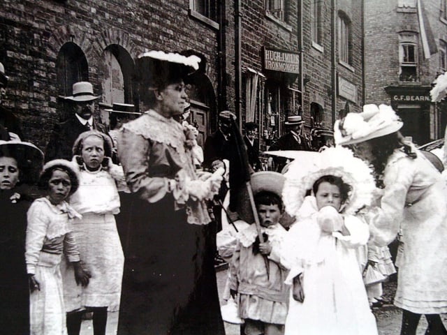 Market Hill in Wellingborough, 1911