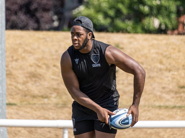 Manny Iyogun gets his hands on the ball