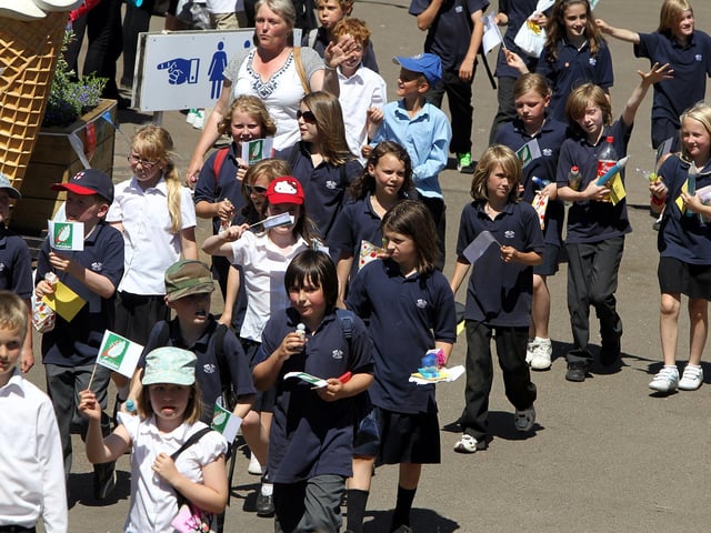 Bastille Day Parade Oundle and King's Cliffe Middle School July 2010