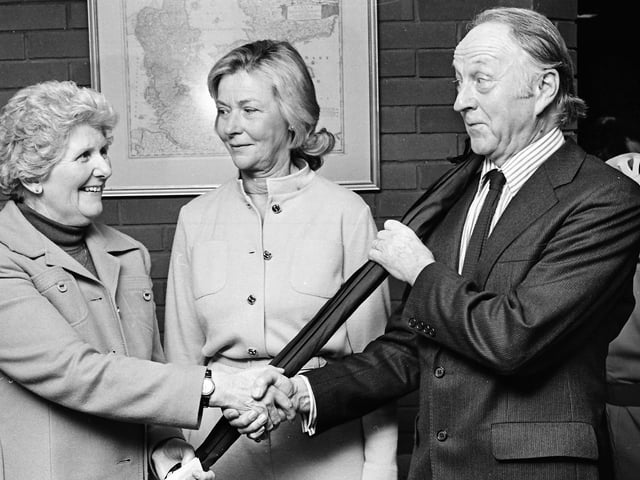 1981 DR CROCKETT RETIRES KGH