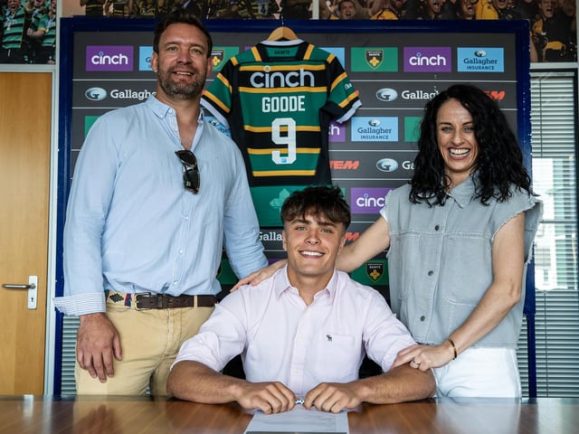 A part of Saints’ Academy since 2020, Sonny Goode will provide Saints with a versatile option in their backline – having played right across the backs before settling on scrum-half at the close of this term. First picking up a rugby ball at the age of just four, the Bloxham schoolboy captained Saints in the Academy League multiple times this season, and has also represented England at Under-18s. Reed said: “Sonny is a very good unstructured game player; he has a fantastic feel for the game and has played in every single position across the backline in his Academy journey. He has been a bit of a Swiss-Army knife for us. He’s now settled on being a scrum-half, so is getting to grips with life there. It’s still new for him, but his ability to play what he sees and react to the state of the game is excellent and I’ve no doubt he’ll adapt well.”
