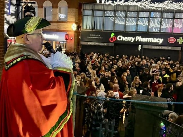 Christmas arrives in Rushden as crowd gathers in town centre for annual switch on