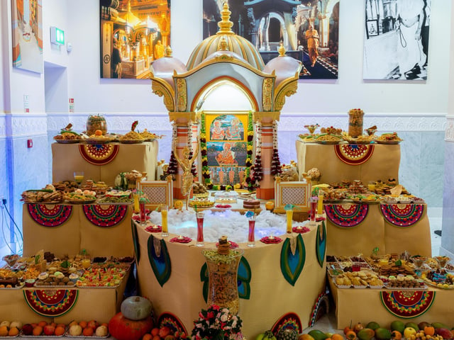 The annakut is a 'mountain of food' which consists of freshly prepared dishes