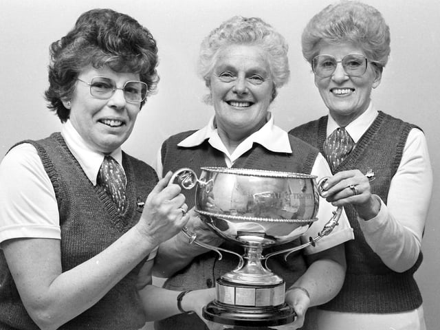1983 LADIES TRIPLES BOWLS WINNERS.