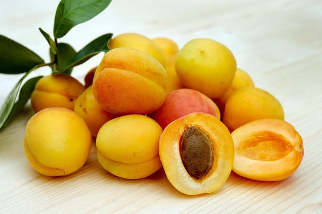 After being introduced to Britain in 1542 by King Henry VIII’s gardener, villagers of Aynho used to pay the Lord of the Manor their rent in apricots after noticing how well the trees grew in their grounds.