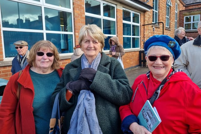 l-r Former Alfred Street Junior teacher Sue Johnson-Hill who taught from 2006 to 2019 "Every child was encouraged to achieve" , with former pupils Pat Hart and Anita Sackett - "We loved it".