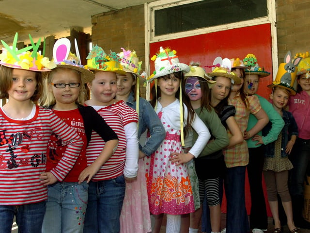 Corby Studfall Junior School Easter bonnet parade 2009