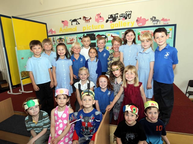 Corby - Studfall Infants teacher Elaine Rawlings retirement after 23 years, 2010