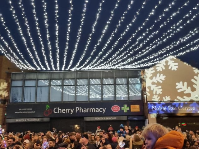 Rushden High Street receives its festive makeover