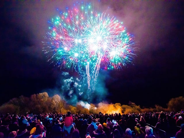 Blackpit Brewery’s annual bonfire and firework display is set to return on Saturday, November 5. Situated between Silverstone and Stowe, the event is infamous for its impressive bonfire sculptures and show-stopping fireworks. Last year, guests were invited to walk inside the ‘rising sun’ sculpture and tie on hand written notes of thing they would like to leave in the past before the bonfire was lit. The fireworks display will be run by Titanium Fireworks, who are responsible for the New Year’s Eve fireworks in London. Be sure to come hungry because the award-winning Patty Freaks will be there with their burgers, Yardbird with their crispy chicken burgers, Pietanic serving pie and mash and The Batter Man serving fully loaded yorkshire pudding wraps plus more independent vendors. Tickets cost £19 for adults and children aged 15 and under go free. You can book through the website now at https://blackpitbrewery.co.uk/blackpit-bonfire.