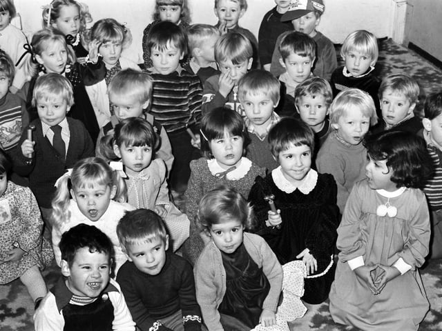 1982 MUPPET PLAYGROUP KETTERING Retro Christmas pictures from the 1980s:Christmas in the 1980s