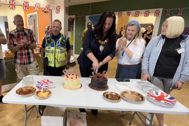 There were also many food and drink options, including a special 10th anniversary cake, baked by one supporter of Oakley vale Community Centre, Kaisie Flanagan.