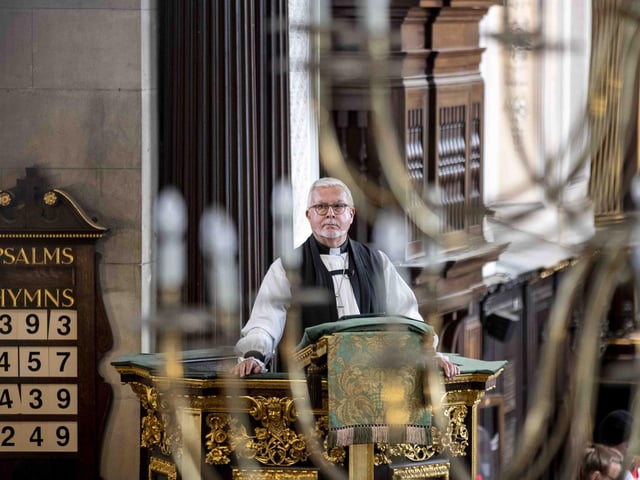 All Saints Church in Northampton hosted a remembrance service for Her Majesty Queen Elizabeth II on Sunday September 18. Pews were full as hundreds attended to pay their respects.