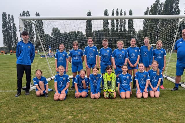 Middleton Cheney Under 13 Lionesses in their Mulberry Homes sponsored kit