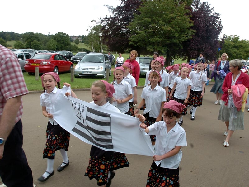 Some more youngsters taking part in 2007's grand parade