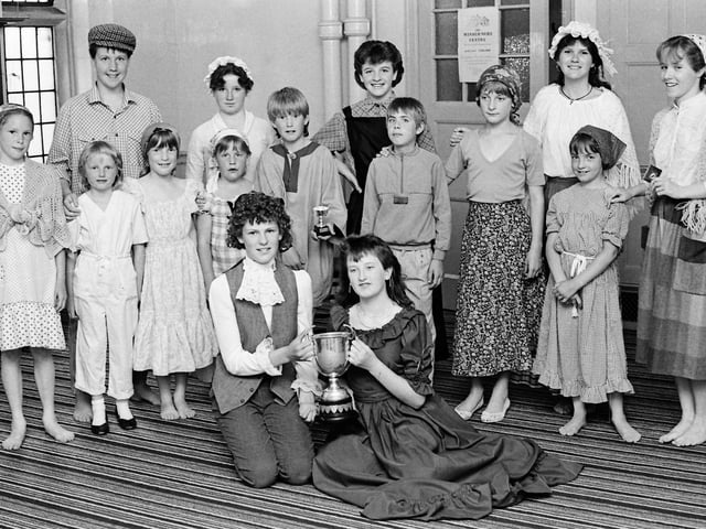1986 DANCE SCHOOL WIN TROPHY