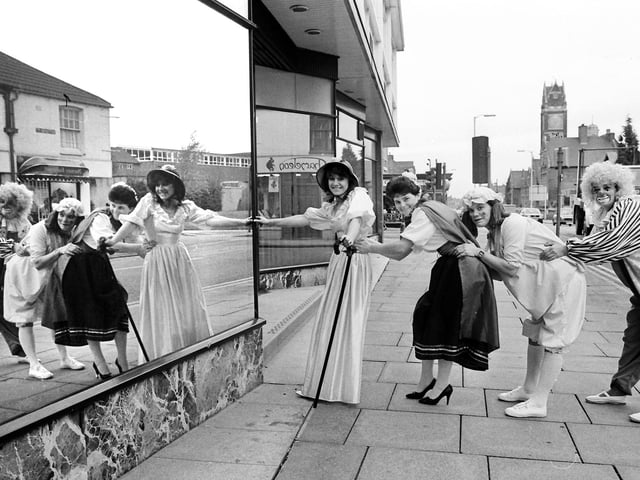 1987 HENRY GOTCH MUM'S CHARITY PUB CRAWL