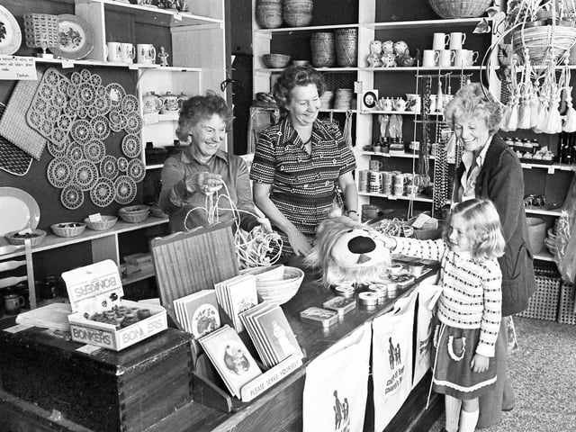 1979 C of E SHOP SHEEP ST KETTERING