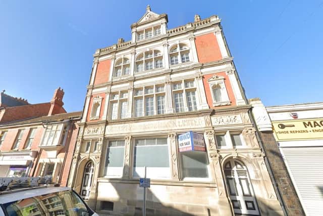 The NatWest Bank on Rushden High Street closed in March 2022. (Credit: Google)