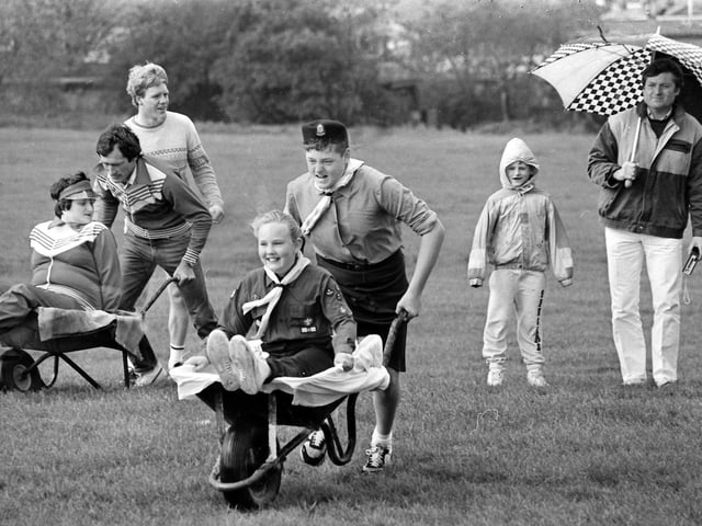 1987 FANCY DRESS WHEELBARROW RACES KETTERING