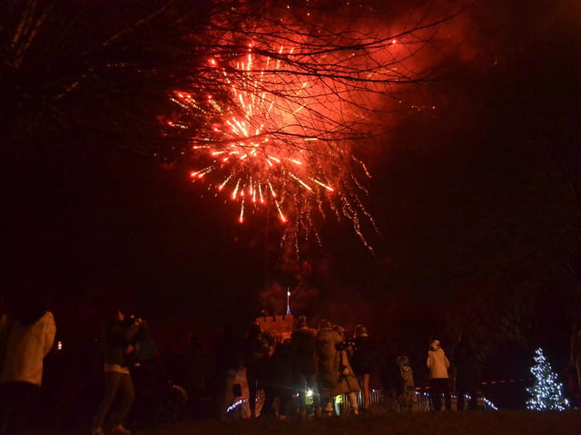Thousands gather in Earls Barton Square for annual carol service