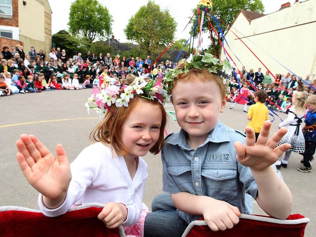 Kettering Hawthorn Community Primary School, May Day celebrations 2010