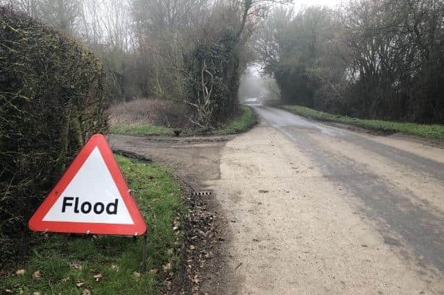 Flood warning sign, Northants/ RAIN