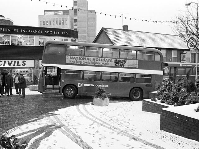 Icy conditions in Kettering town centre in 1980