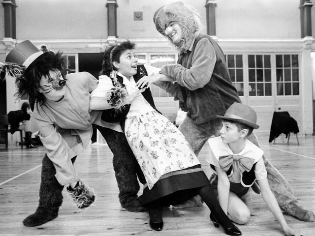 1988 Pinocchio rehearsal in the URC hall, Kettering
