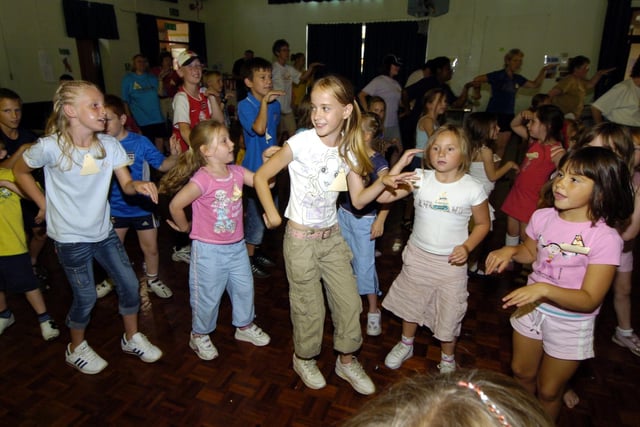 Raunds Church Summer School final day: Children singalong on the closing day, July 2006