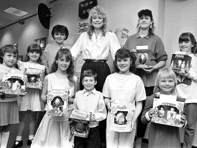 1987 EASTER ART COMPETITION WINNERS BARCLAYS RUSHDEN