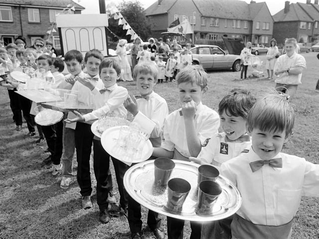 HIGHAM FERRERS CARNIVAL 1987