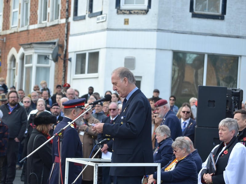 Hundreds gather at Broad Green in Wellingborough to pay respects at Remembrance Sunday service