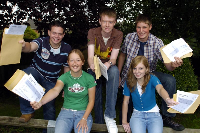 Wellingborough Wrenn School GCSE results: l-r Philip Mandeville, Lucy Piggott, Chris Murphy, Sarah-Jane Osborne, and Ben Elderton, August 2006
