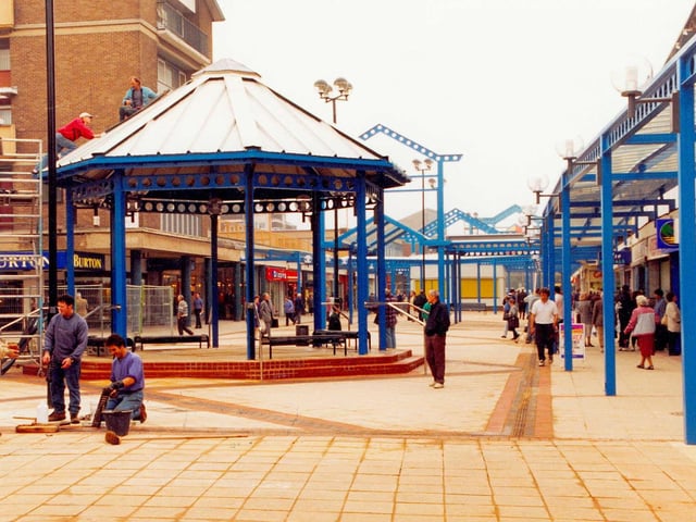 Corporation Street, Corby, October 1995