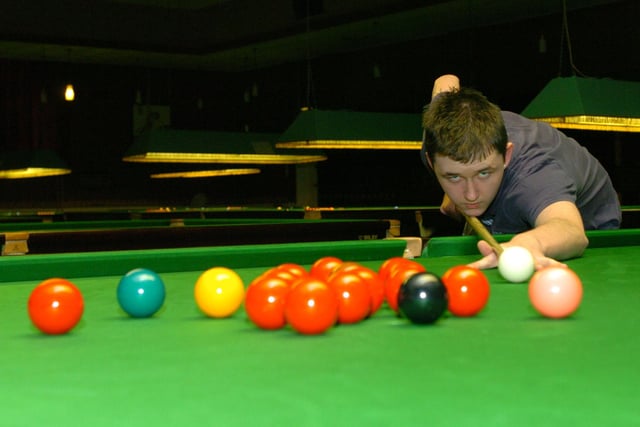 Kyren pictured in 2010, when he was semi-pro, having a practice session at Rushden's Windmill Club