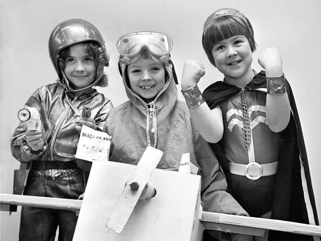 1980 BARTON SEAGRAVE FANCY DRESS DISCO SPACE THEM Retro Christmas pictures from the 1980s:Christmas in the 1980s