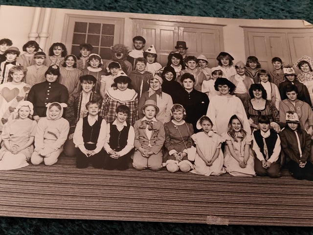 Kettering United Theatre Group show Red Riding Hood 1987- The Wizard of Oz/National World