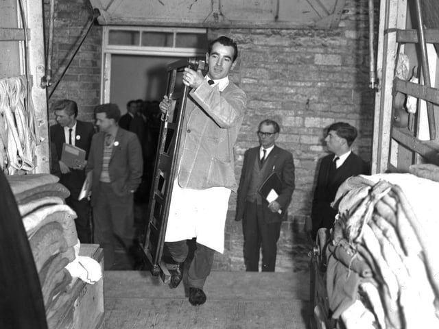 A furniture removers' course at Knuston Hall, January 6, 1965