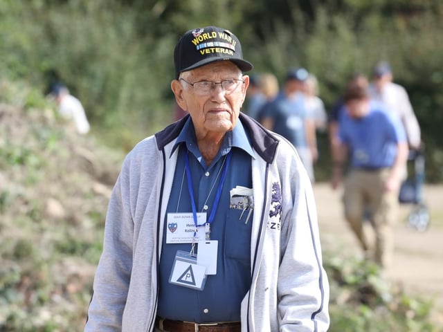 Grafton Underwood US airbase museum volunteers welcome returning veteran and families of base personnel