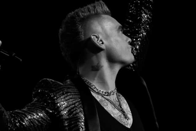 Dann Budd as Robbie Williams will perform at Crick Boat Show on Sunday 25 May with his band of musicians The Eleventh Hour.