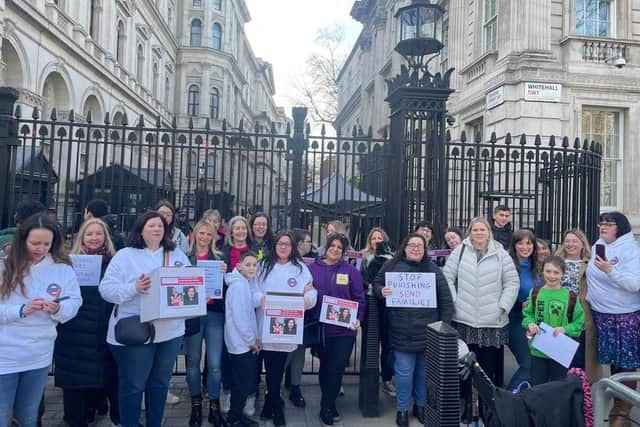 Around 30 others joined the campaigning duo in London to show their solidarity.