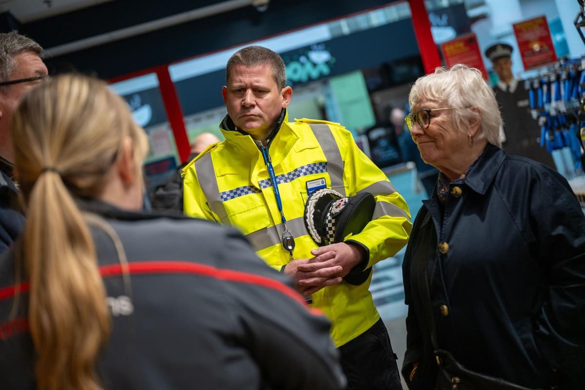 Kettle Point Police Police, Fire and Crime Commissioner and Chief Constable visit Kettering ...