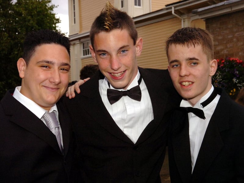 Weavers School - Salvatortore Minnone, Kris Richards and Eran Chapman. July 2007