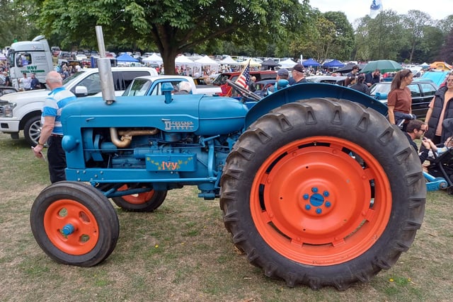 Rushden Car Rally Picture special: All the best bits as classic cars line Rushden's Hall Park