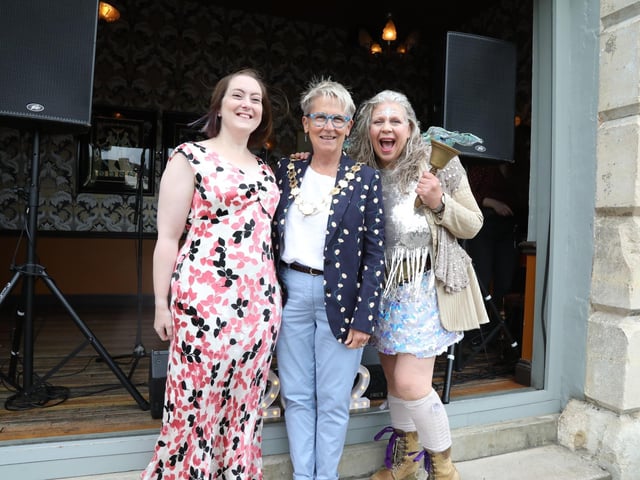 KettFest 2022 Anna Thurland - singer, Cllr Keli Watts Mayor of Kettering, Kezzabelle