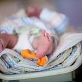 How many babies weighed more than 8lbs 13oz in Northamptonshire in 2021?